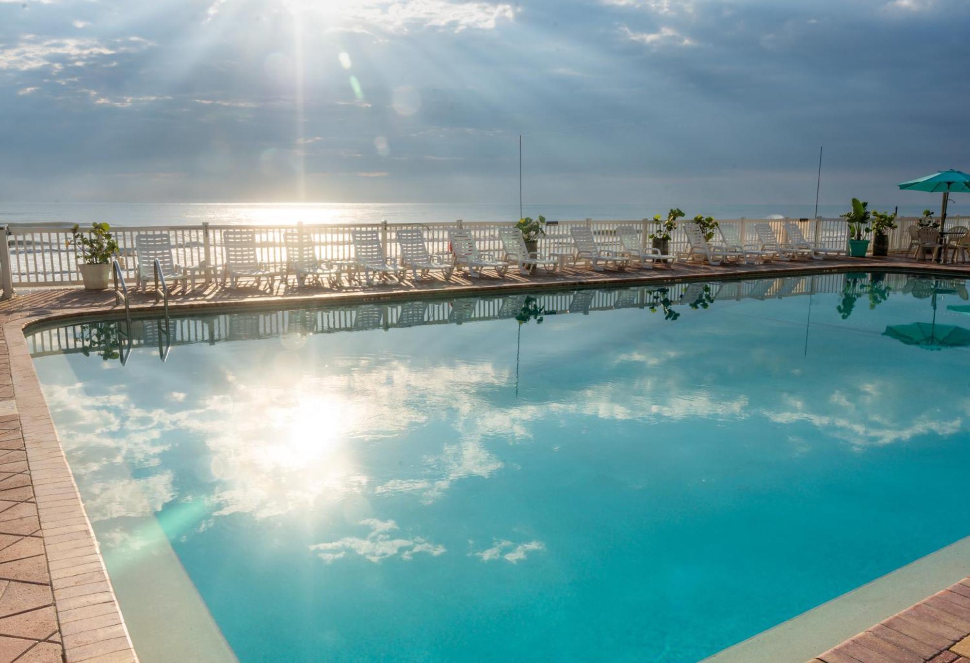 Boardwalk Inn And Suites Daytona Beach Exterior photo