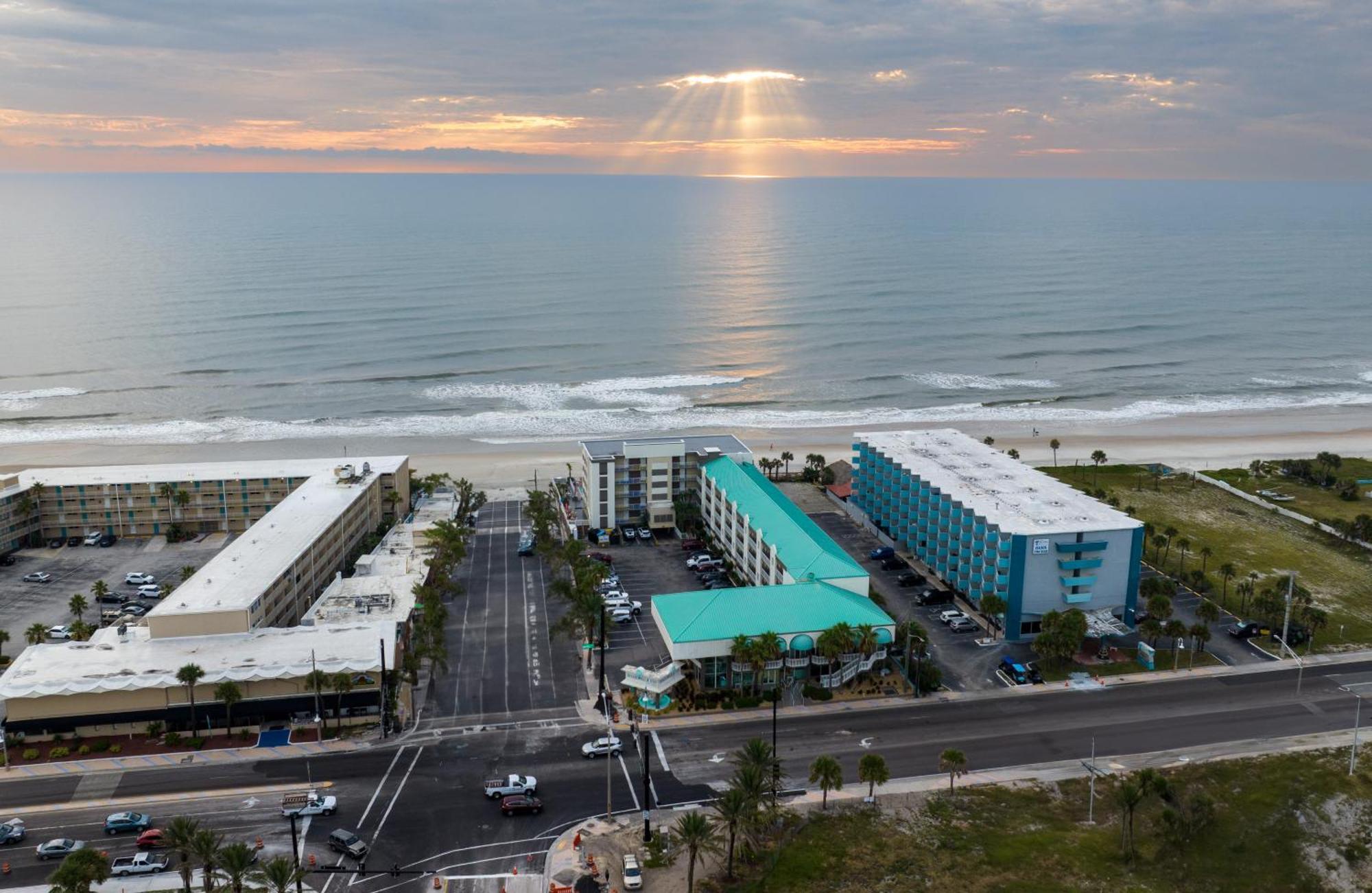 Boardwalk Inn And Suites Daytona Beach Exterior photo